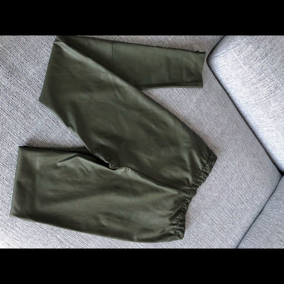 BCBG Maxazria Faux Leather leggings XS - Picture 5 of 5